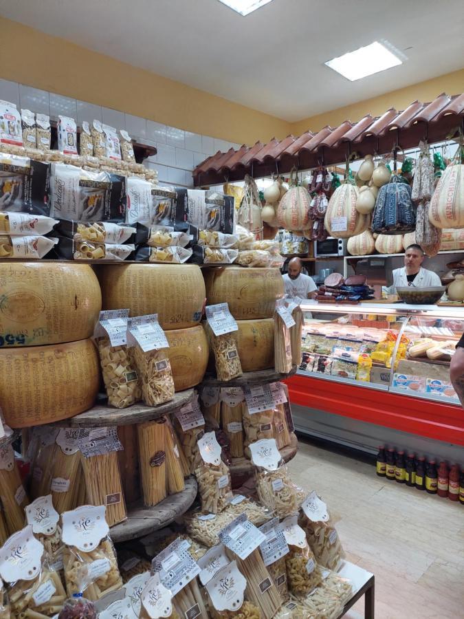 Mini Appartamento Al Chiostro Наполи Екстериор снимка